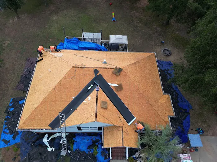 Canopy Roofing and Exteriors Picture 8