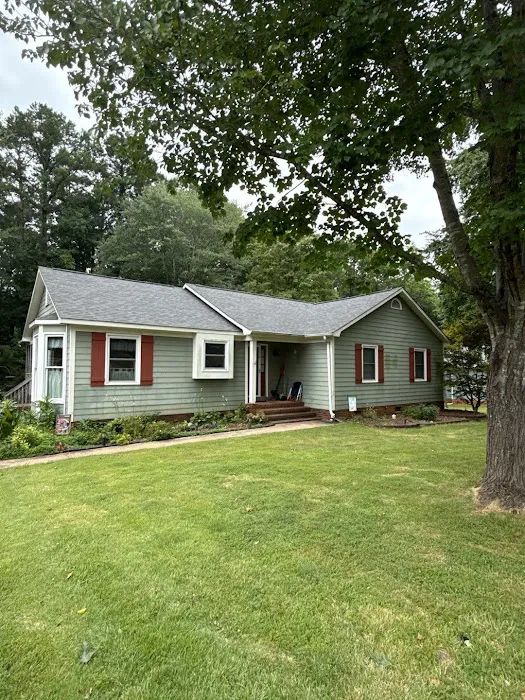 Canopy Roofing and Exteriors Picture 2