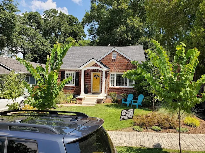 Roberts Roofing and Restoration Picture 1