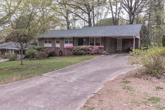 Roberts Roofing and Restoration Picture 8