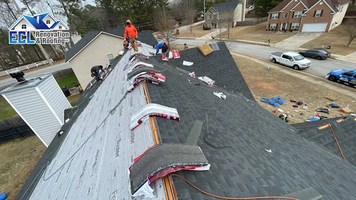 ECL Renovation & Roofing LLC Picture 2