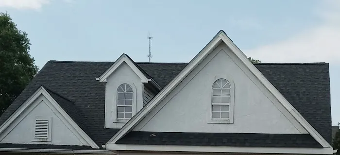 Royal Roofing and Siding LLC Picture 2