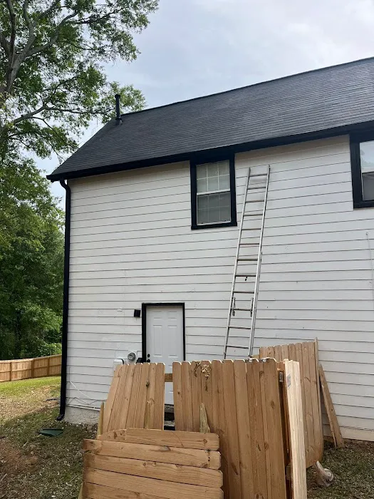 Ponce's Exteriors LLC Picture 1