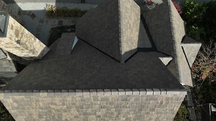 HILL TOP ROOFING & CONSTRUCTION Picture 1