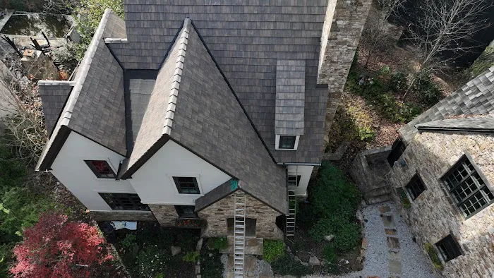 HILL TOP ROOFING & CONSTRUCTION Picture 4