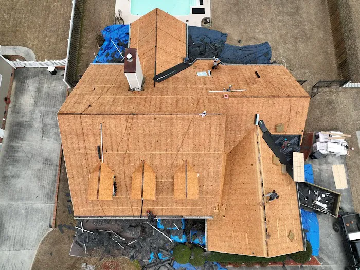 Preferred Exteriors, LLC Picture 2