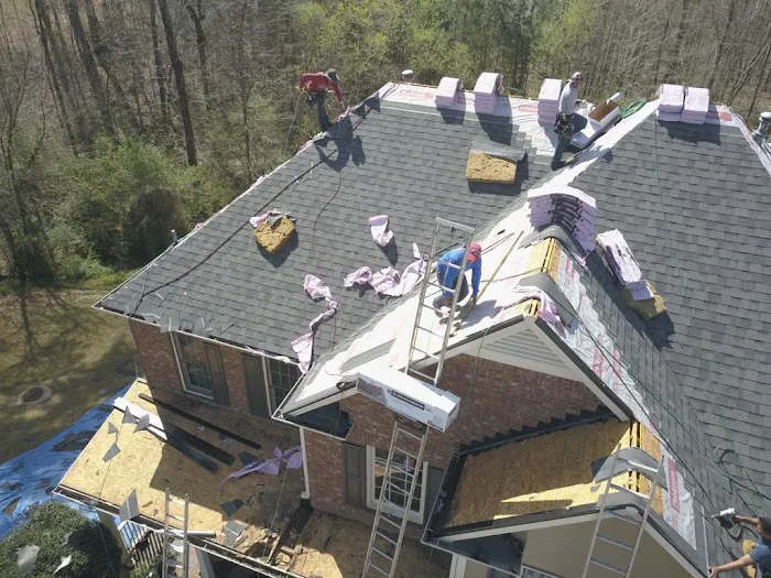 Reyes Roofing & Construction Picture 1