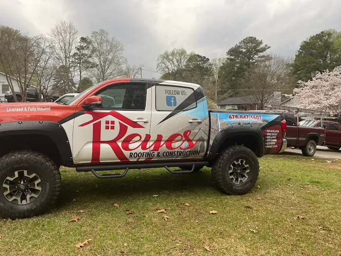 Reyes Roofing & Construction Picture 3