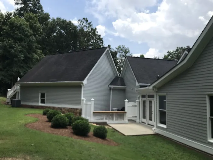 D & G Roofing and Painting Picture 6