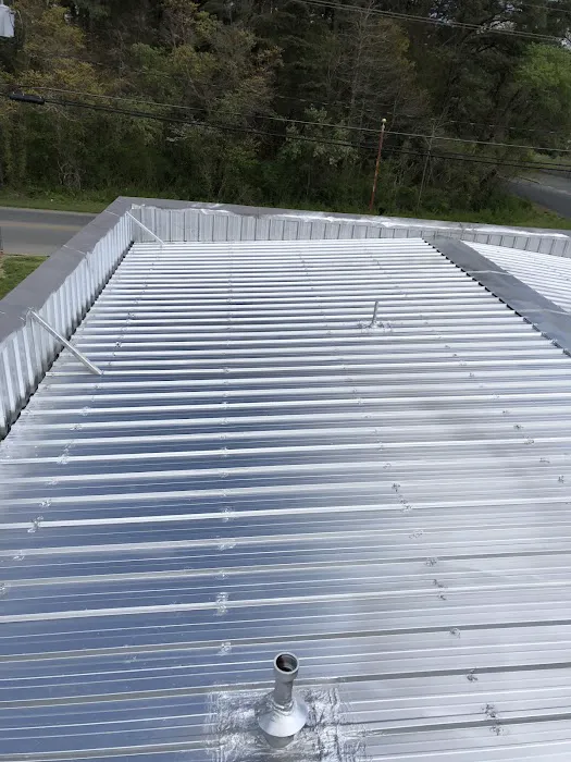 Universal Roofing and Paving Picture 1