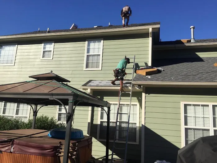 Gonzales Roof Contractor Picture 4