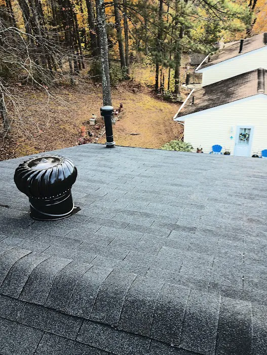 T&R ROOFING/GUTTERS Picture 6