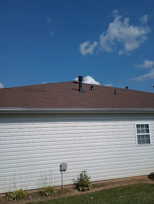 T&R ROOFING/GUTTERS Picture 7