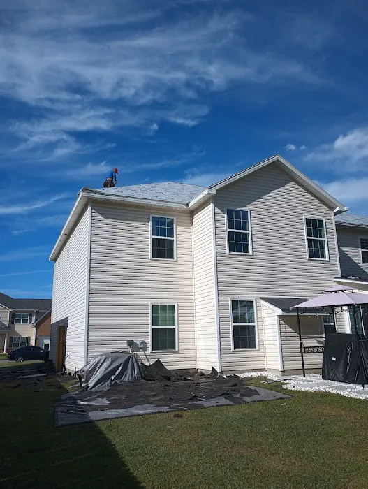 T&R ROOFING/GUTTERS Picture 10