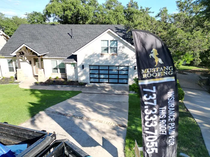 Mustang Roofing Picture 2