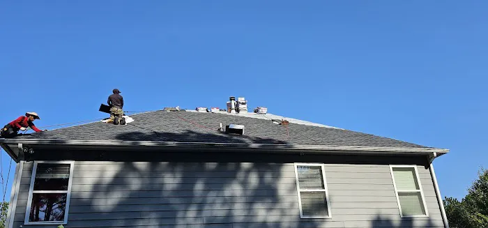 Mountain Peak Roofing LLC Picture 1