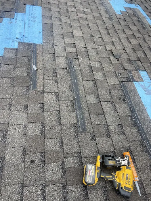 Eagle roofing and Home Repairs LLC Picture 4