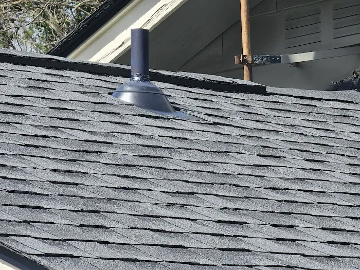 BlueBuilt Roofing & Siding Picture 7