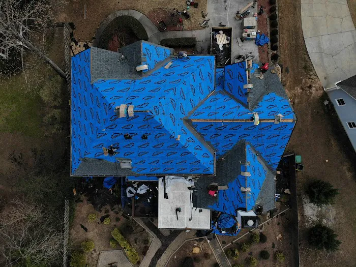 BlueBuilt Roofing & Siding Picture 10