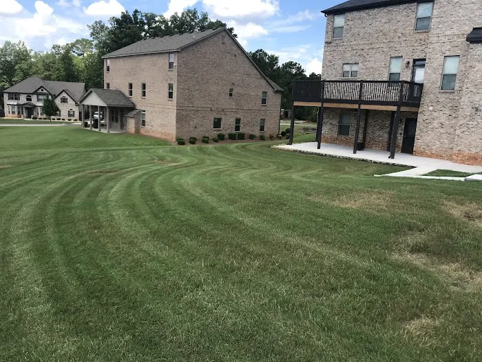 Service PRO'S Roofing and Gutters Picture 3