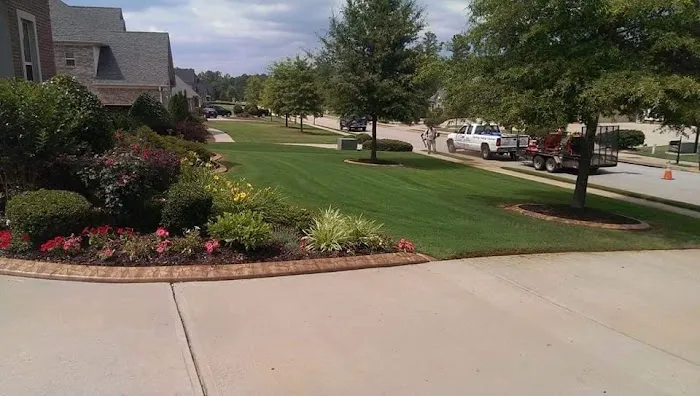 Service PRO'S Roofing and Gutters Picture 4