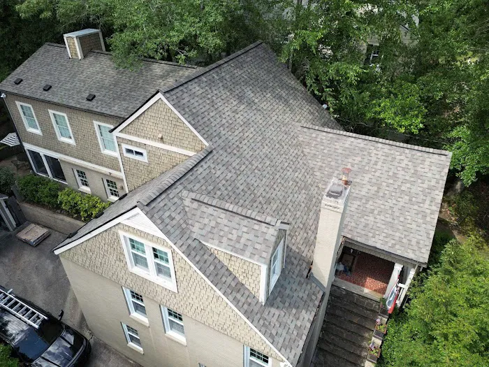 C&R Roofing Picture 1