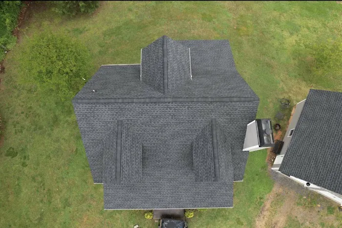 H & R Roofing and Construction Picture 5