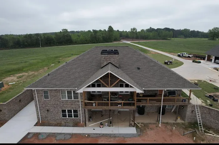 H & R Roofing and Construction Picture 4