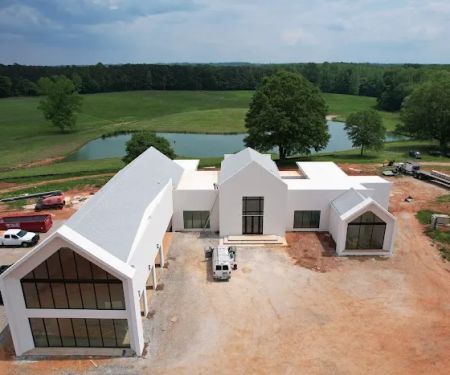 H & R Roofing and Construction