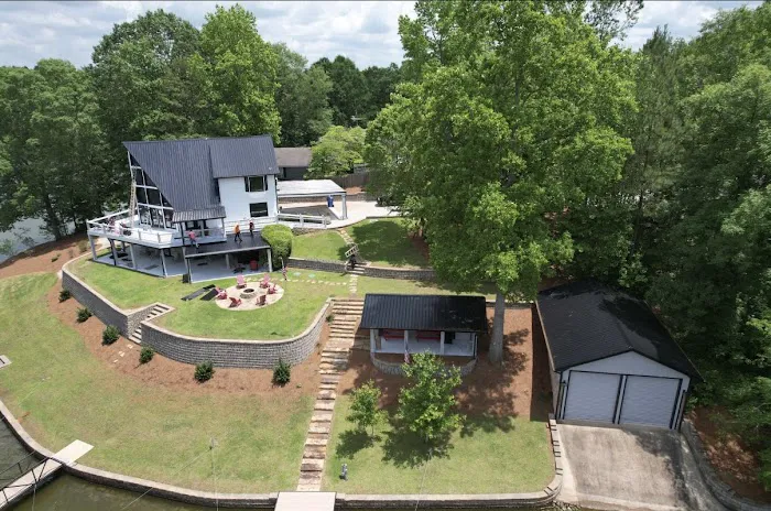 H & R Roofing and Construction Picture 3