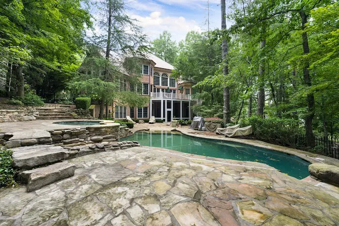 Mr. Roofer Picture 2