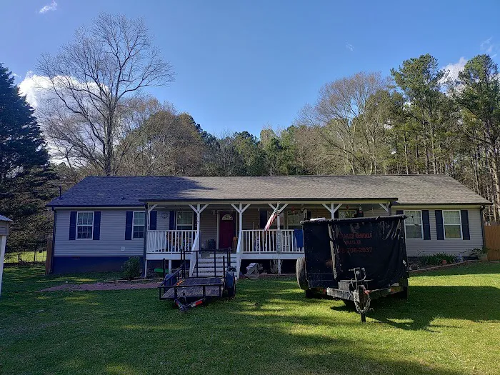 Right-Hand Roofing & Gutters Picture 3