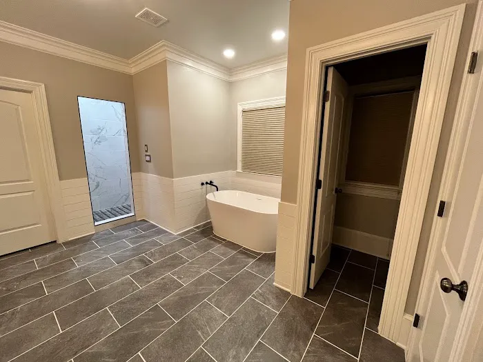 Bailey Roofing & Restoration Picture 2