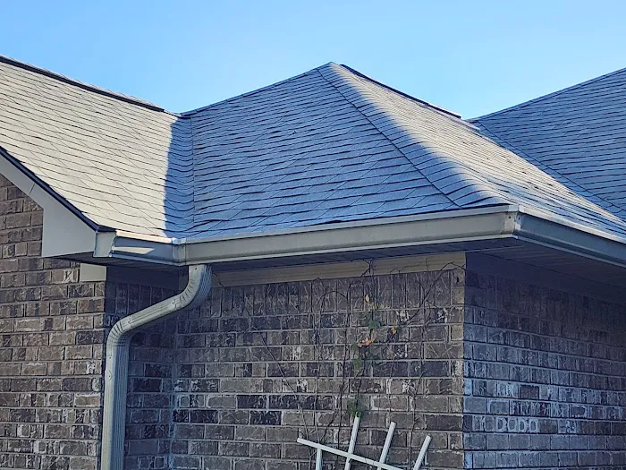 Supreme Roofing and Reconstruction Picture 2