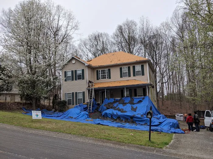 Four Seasons Roofing & Repair Inc. Picture 1