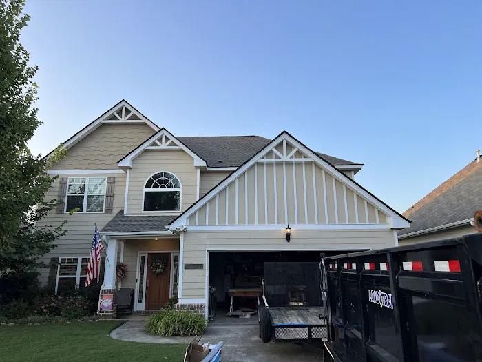 Luxe Roofing Picture 3