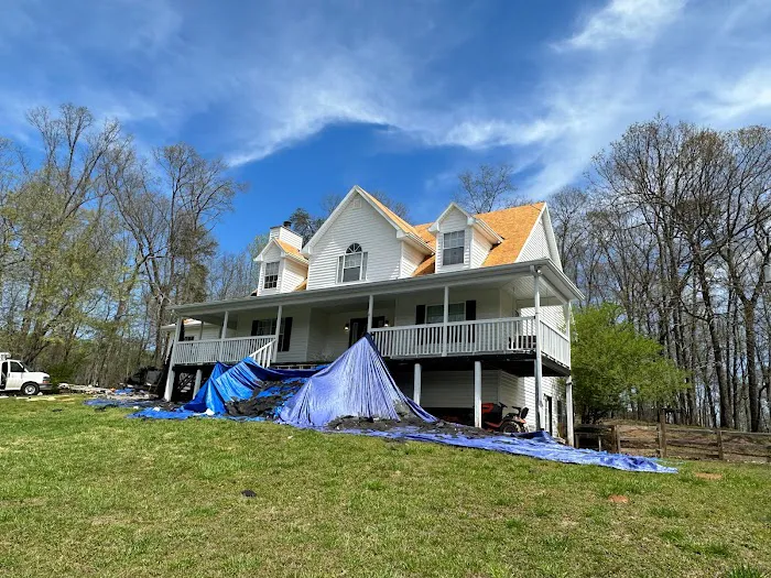 Topps Roofing and Construction Picture 10