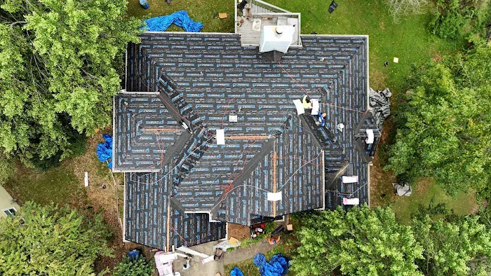 Topps Roofing and Construction Picture 4