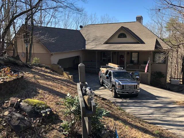 Rhinehart Roofing & Construction Inc Picture 4