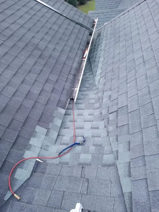 Mr. Roof and Restoration Picture 1
