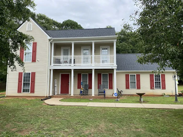 Black Dog Roofing Picture 1