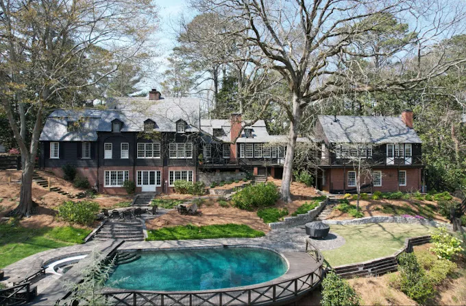 Inspector Roofing and Restoration Picture 3