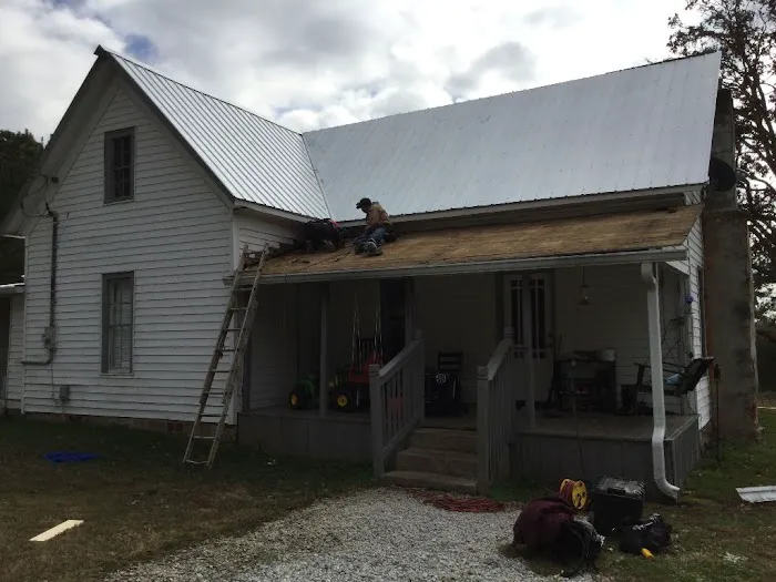 Williams Homes & Metal Roofs Picture 6