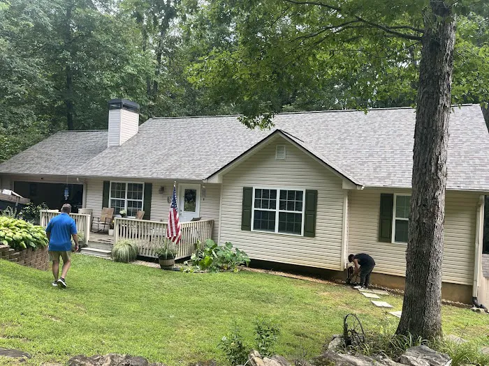 Edge Roofing LLC Picture 2