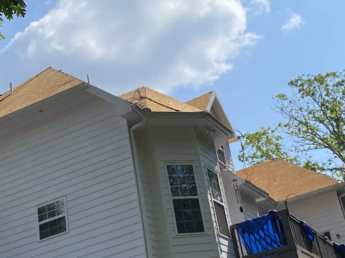 United Contracting and Roofing Picture 2