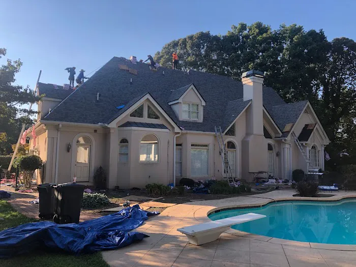 Rylee Roofing & Construction Picture 3