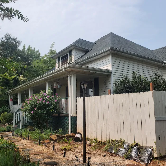 Dolly's Roofing, Inc. Picture 7