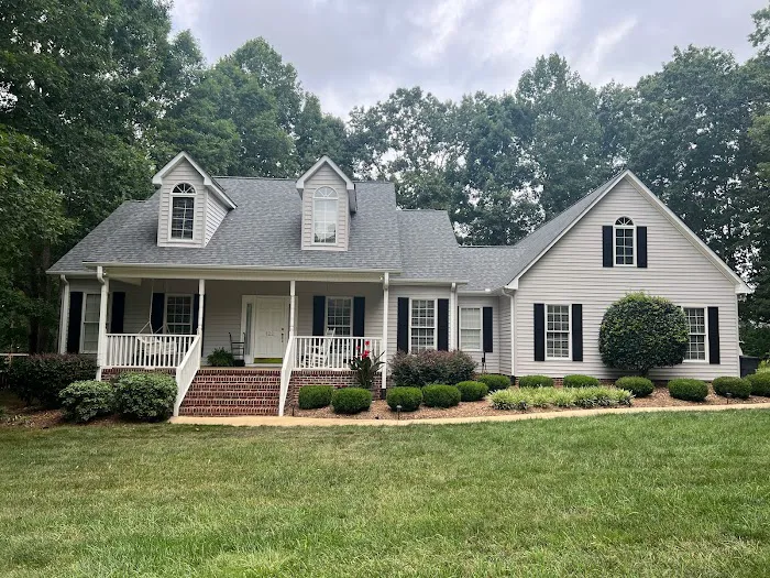 Four Seasons Roofing-Roofing Contractor Picture 1