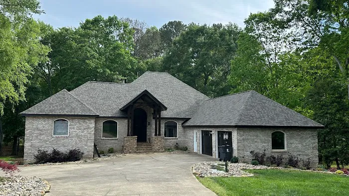 Four Seasons Roofing-Roofing Contractor Picture 4