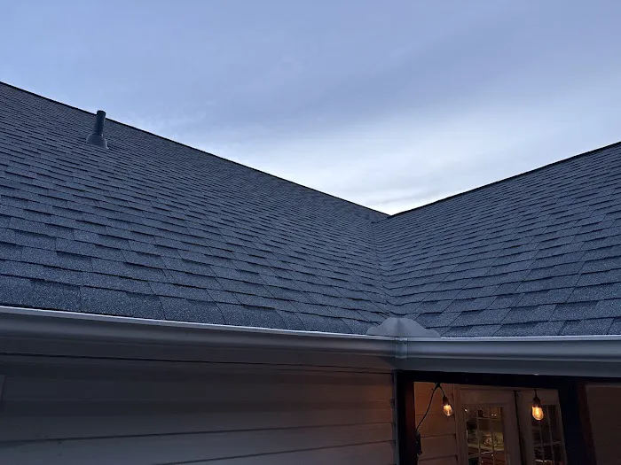 Four Seasons Roofing-Roofing Contractor Picture 8